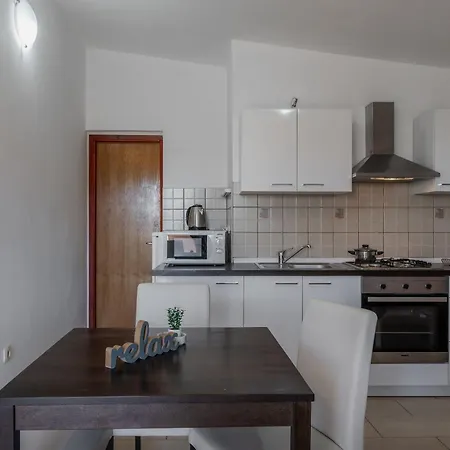 Josipovic Διαμέρισμα Vir